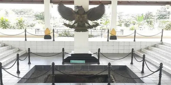 Museum-Lubang-Buaya-Sejarah-Museum-Pancasila-Sakti