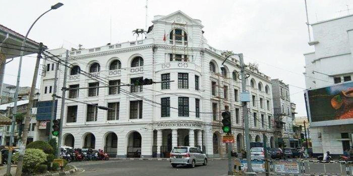 Gedung-London-Sumatra-Bangunan-Tua-Bersejarah