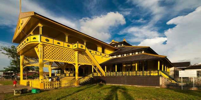 Keraton-Kadariah-Mengenal-Sejarah-Istana-Di-Kota-Pontianak