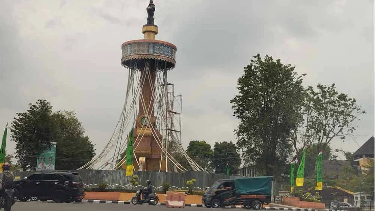 Tugu-Keris-Siginjai-Sebagai-Simbol-Kebanggaan